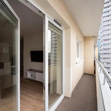 Chmielna Marble Centre By Bookinghost